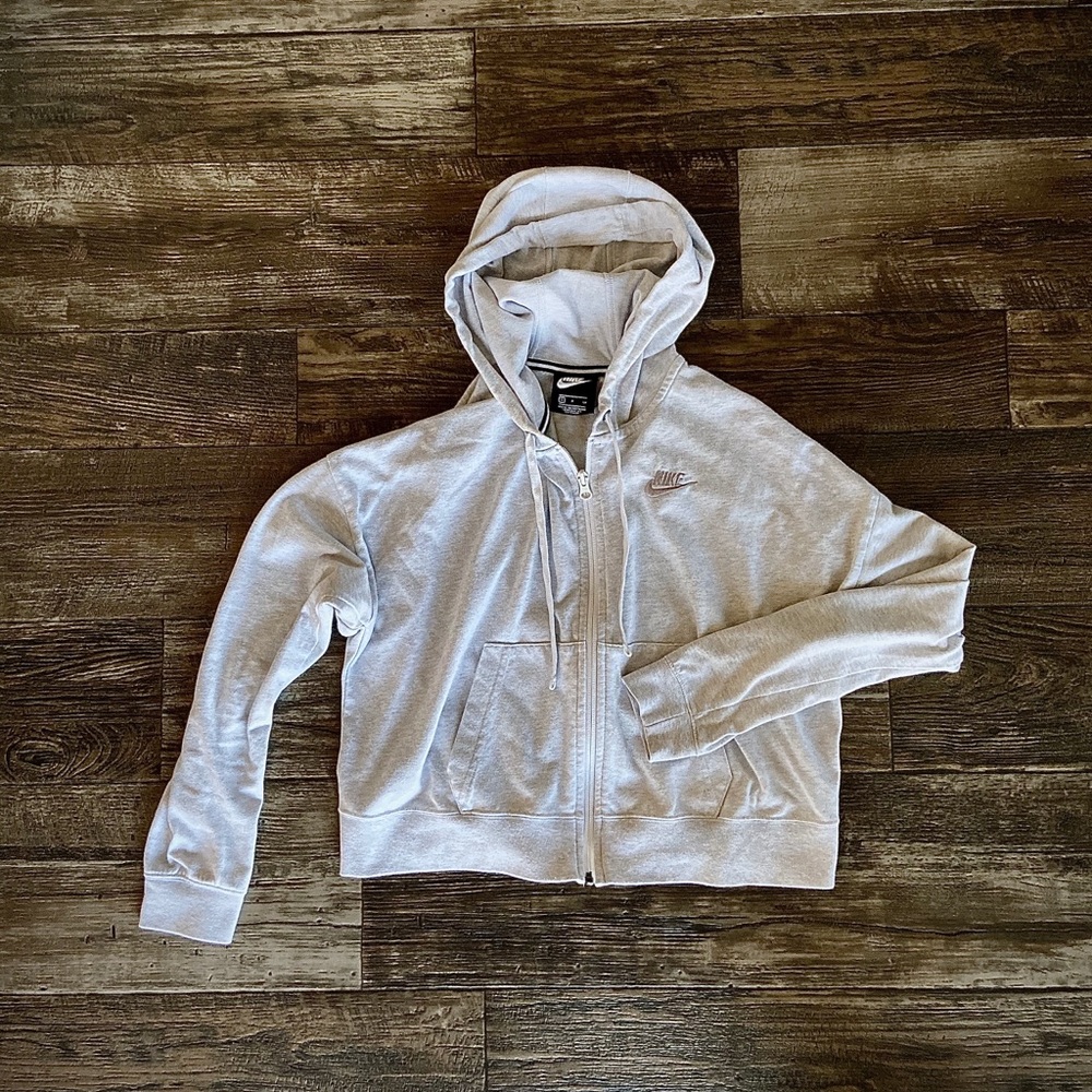 Nike Slightly Cropped Hoodie